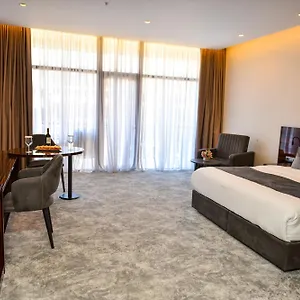 فندق Monarch, باتومي